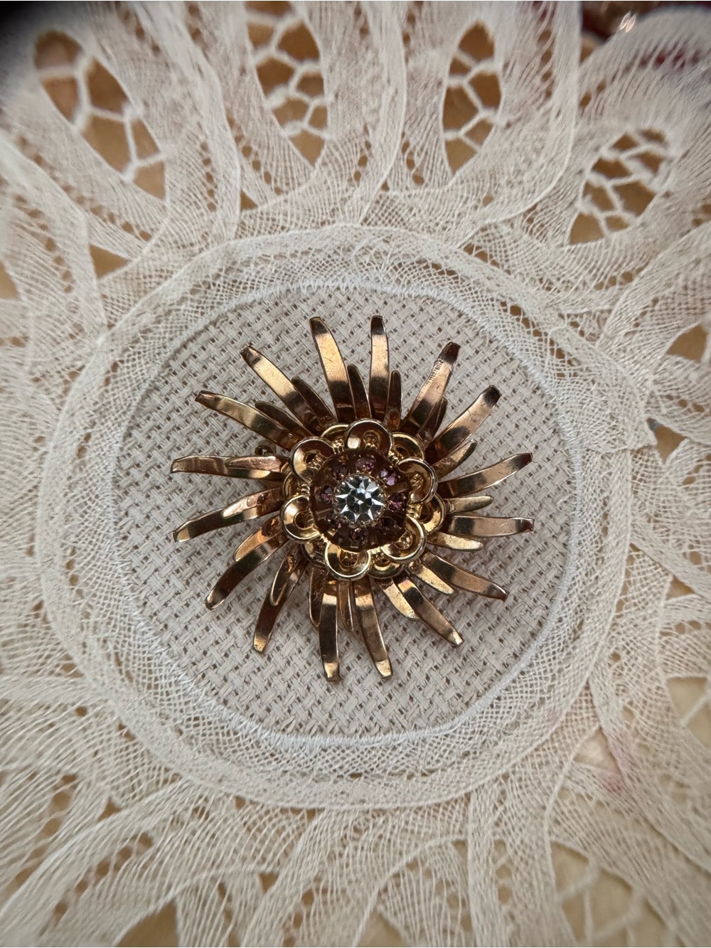 Vintage Gold-Tone Floral Burst Brooch with Clear Rhinestone